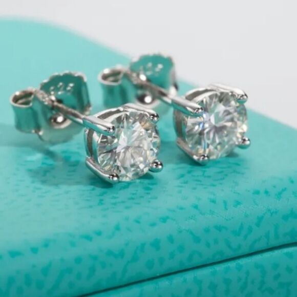 Moissanite Jewelry - Certified 1 carat VVS1 Moissanite Diamond Luxury Stud Earrings Unisex